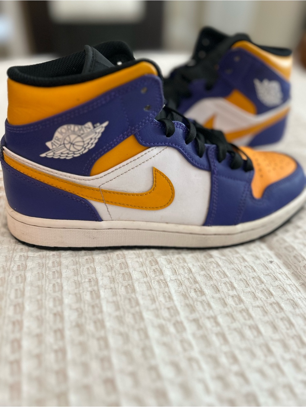 AIR JORDAN NIKE Big Kid/Mens High-Top Basketball Sneakers in Purple, Yellow